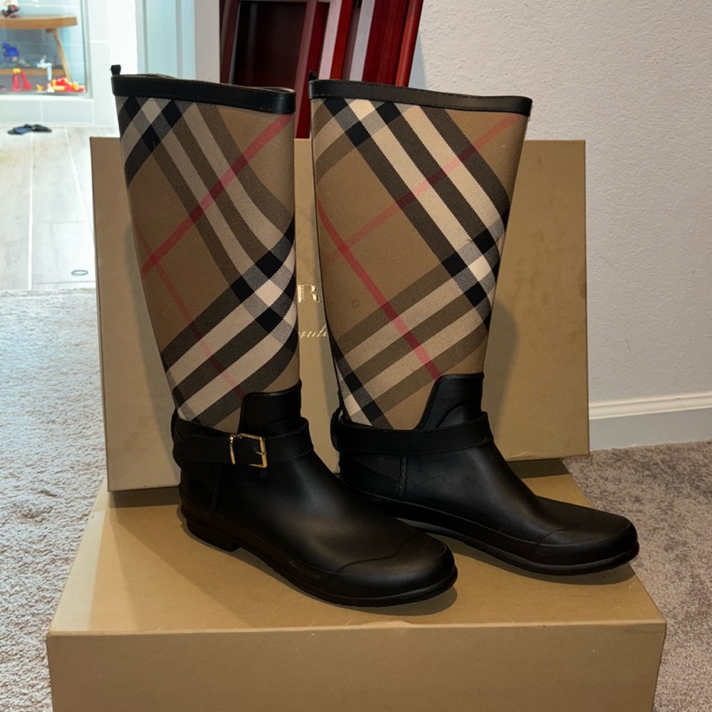 Burberry rain boots